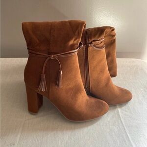 Women's Suede Tassel Ankle Boots - Brown